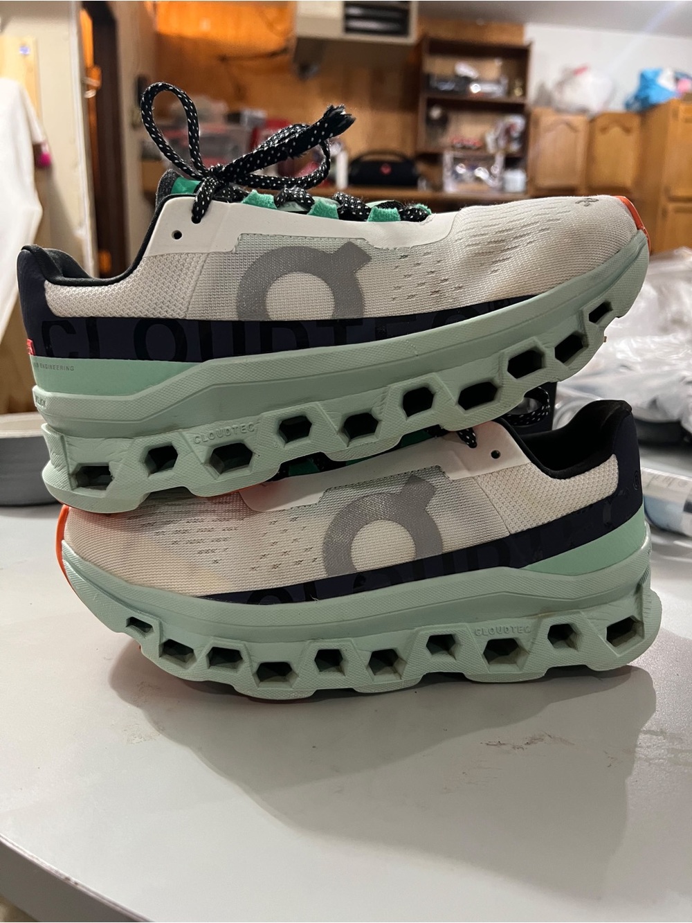 On Cloud Monster Undyed Women’s Running Shoes Sz 7.5